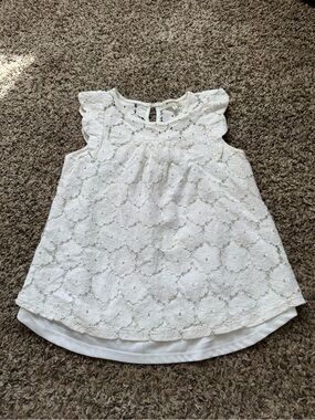 Monteau White Floral Lace Cap-Sleeve Blouse